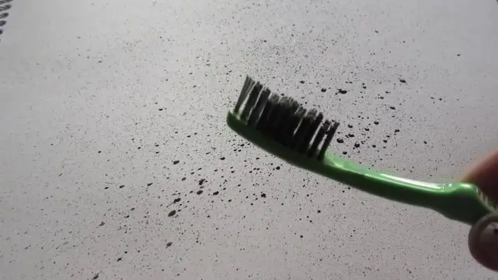  toothbrush or splatter technique